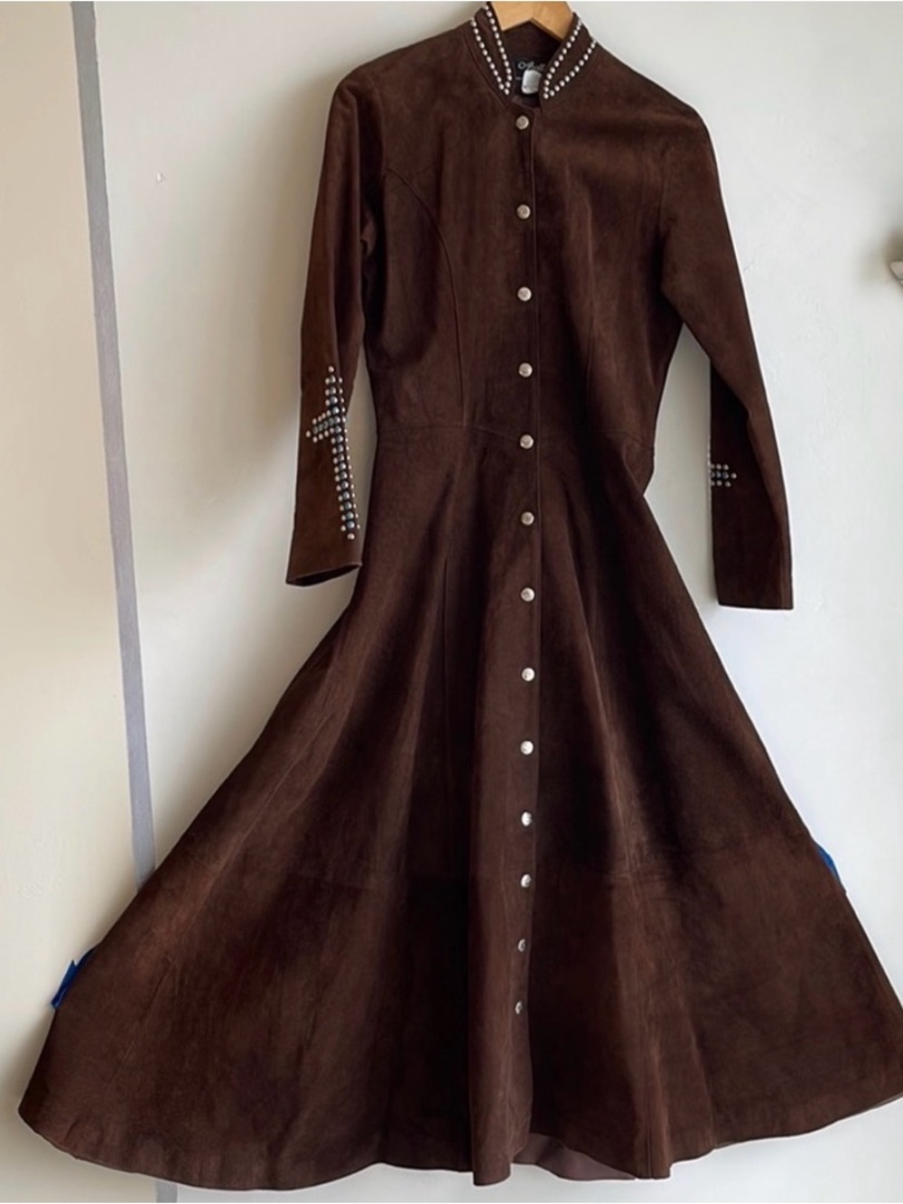 Stunning Exquisite Vintage Brown Suede Leather Jacket with Studded Details 🌟 - Picture 2 of 12